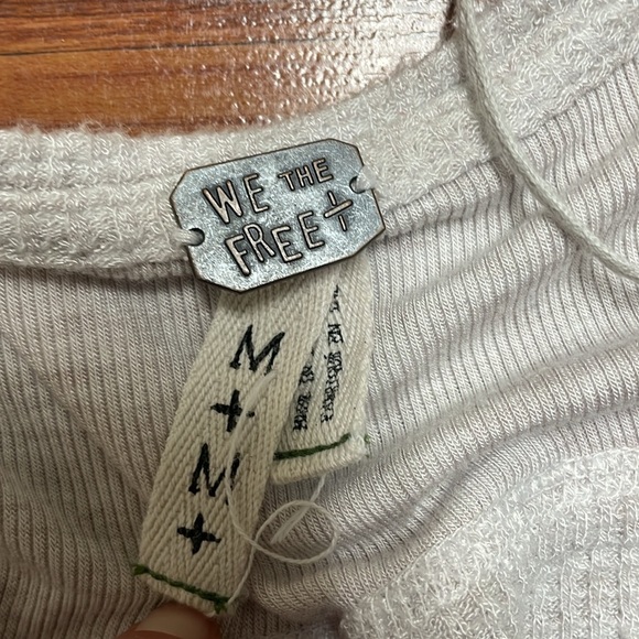 FREE PEOPLE WE THE FREE Malibu thermal top Long Sleeve Raw Hem beige Henley, M - Picture 6 of 6